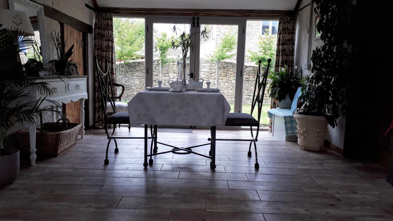 The Byre North End Farm Bed & Breakfast Ashton Keynes Екстериор снимка