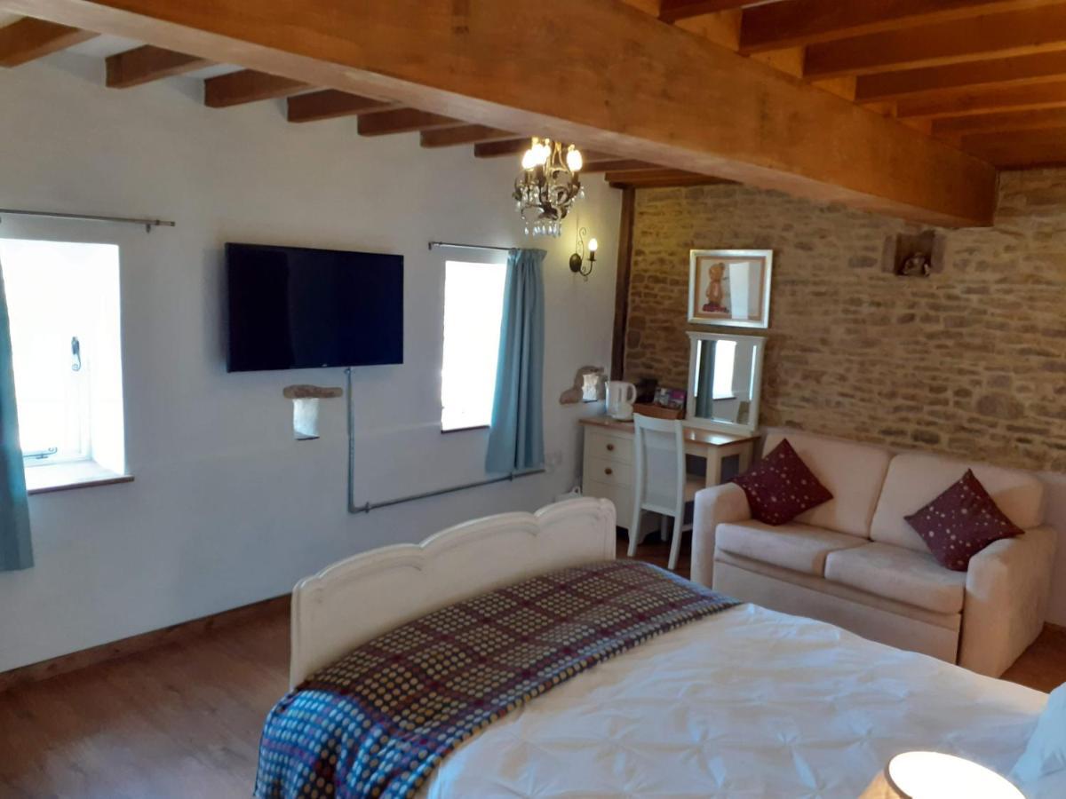 The Byre North End Farm Bed & Breakfast Ashton Keynes Екстериор снимка