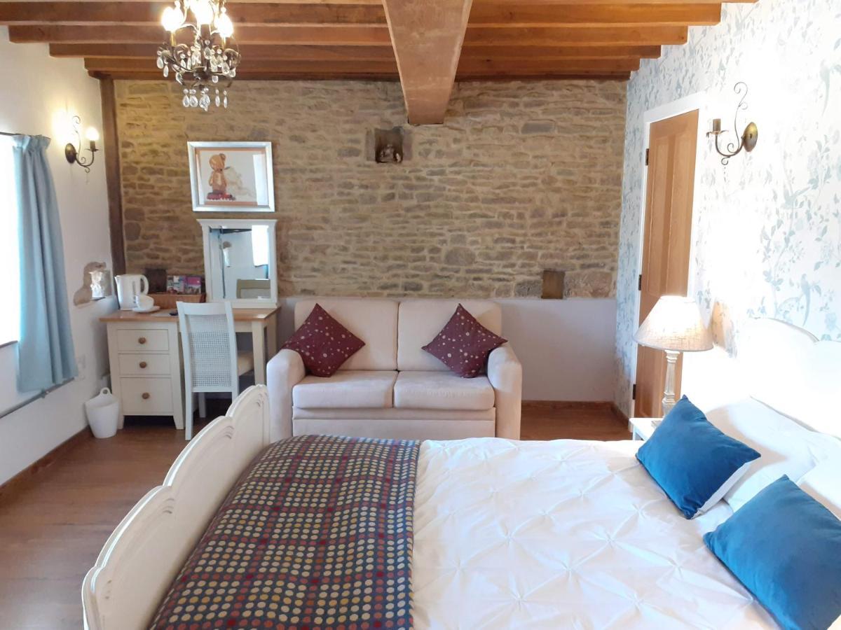 The Byre North End Farm Bed & Breakfast Ashton Keynes Екстериор снимка